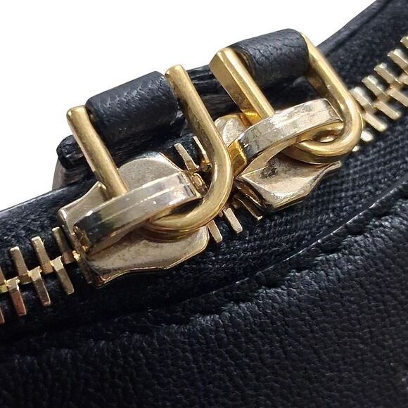 Alexander McQueen Manta Clutch in Black Leather - Picture 8 of 10